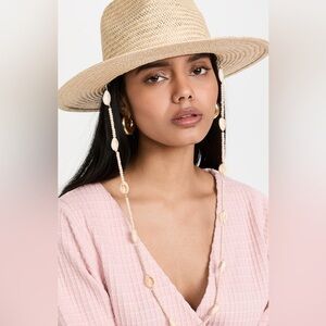 Lack of Color Straw Seashell hat